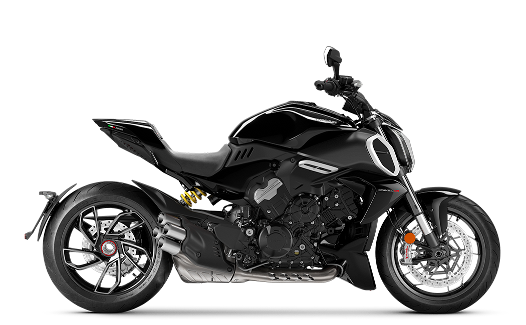Diavel-V4-Bk-MY23-Model-Preview-1050x650.png